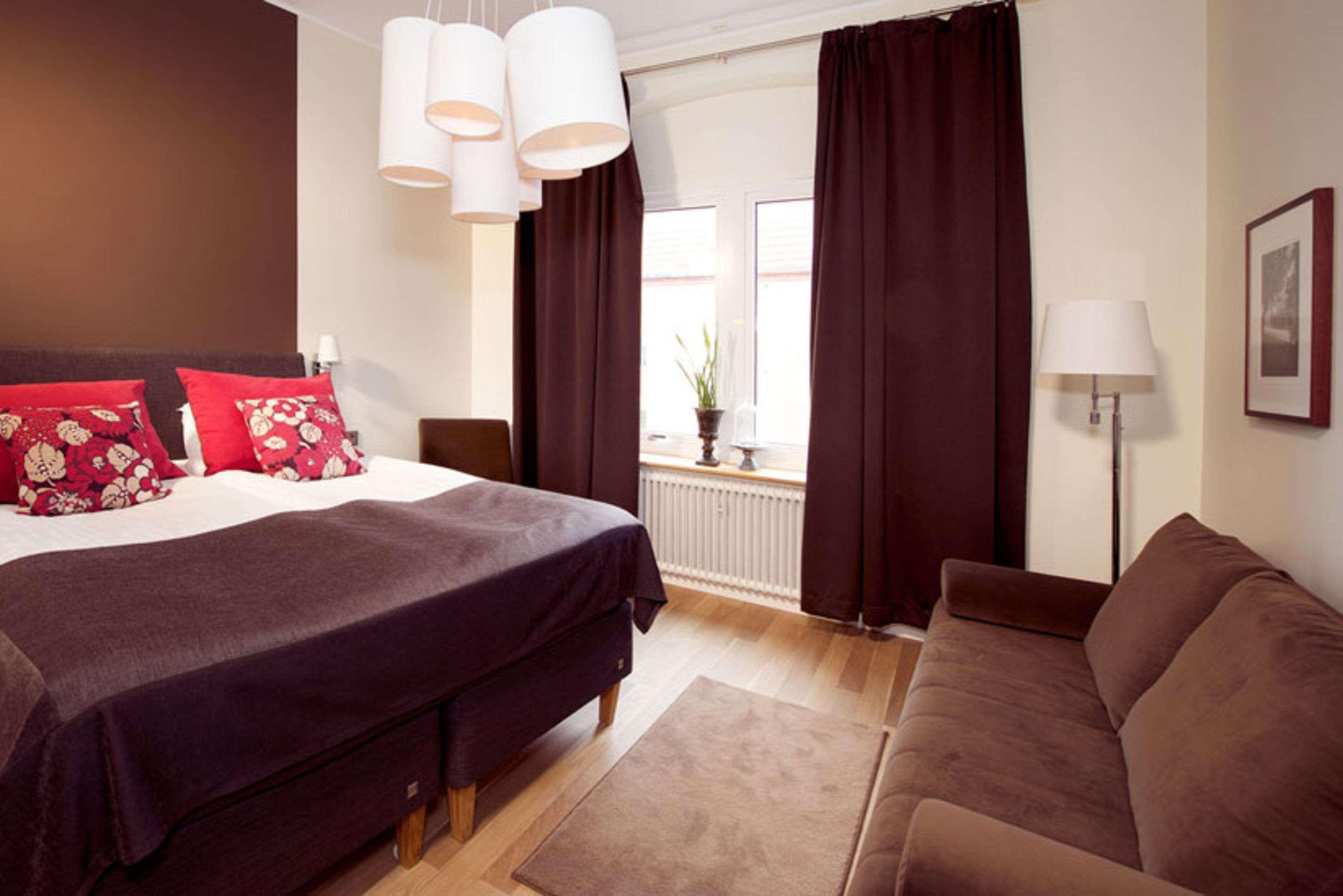Home Hotel Norre Park Халмщад Екстериор снимка