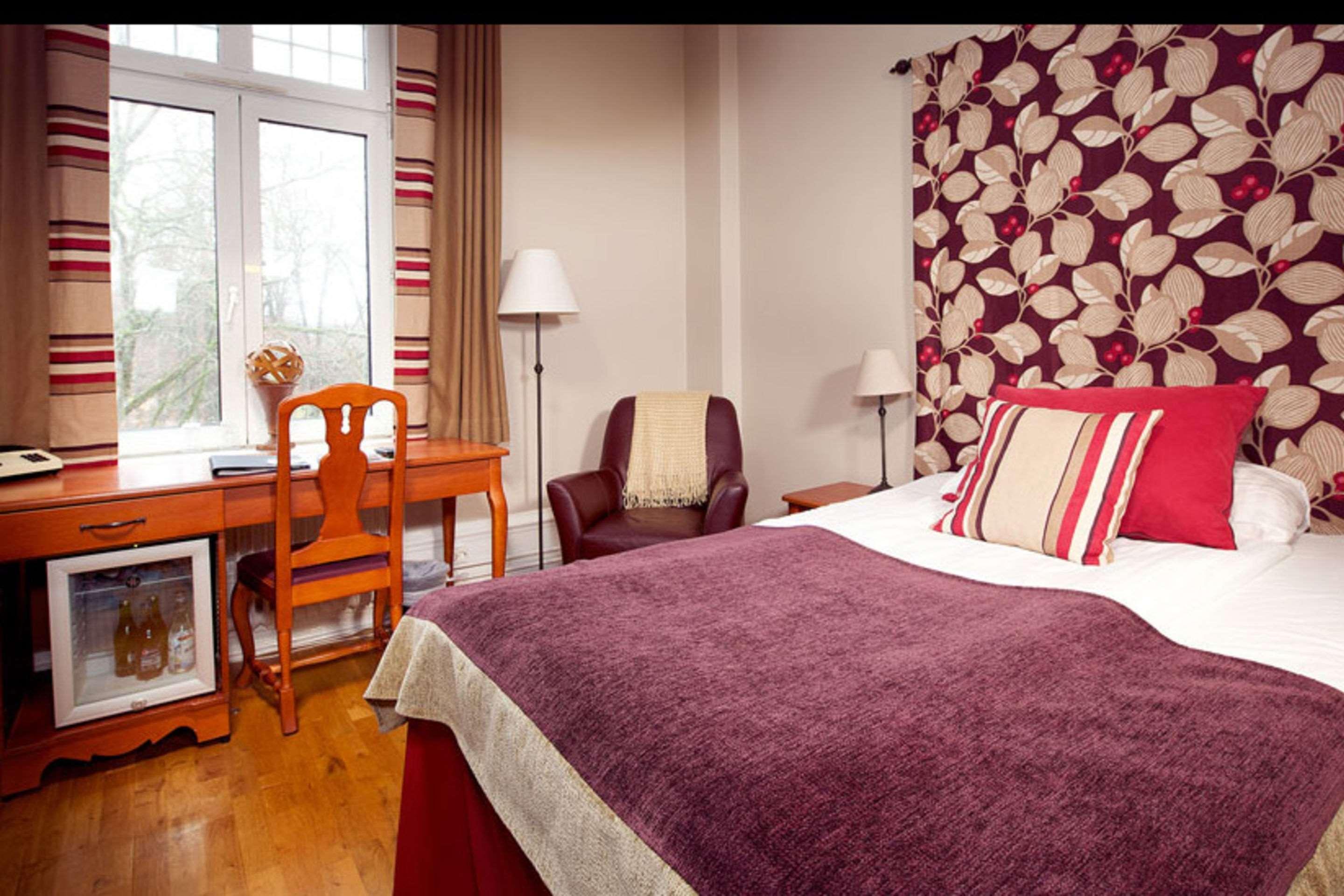 Home Hotel Norre Park Халмщад Екстериор снимка