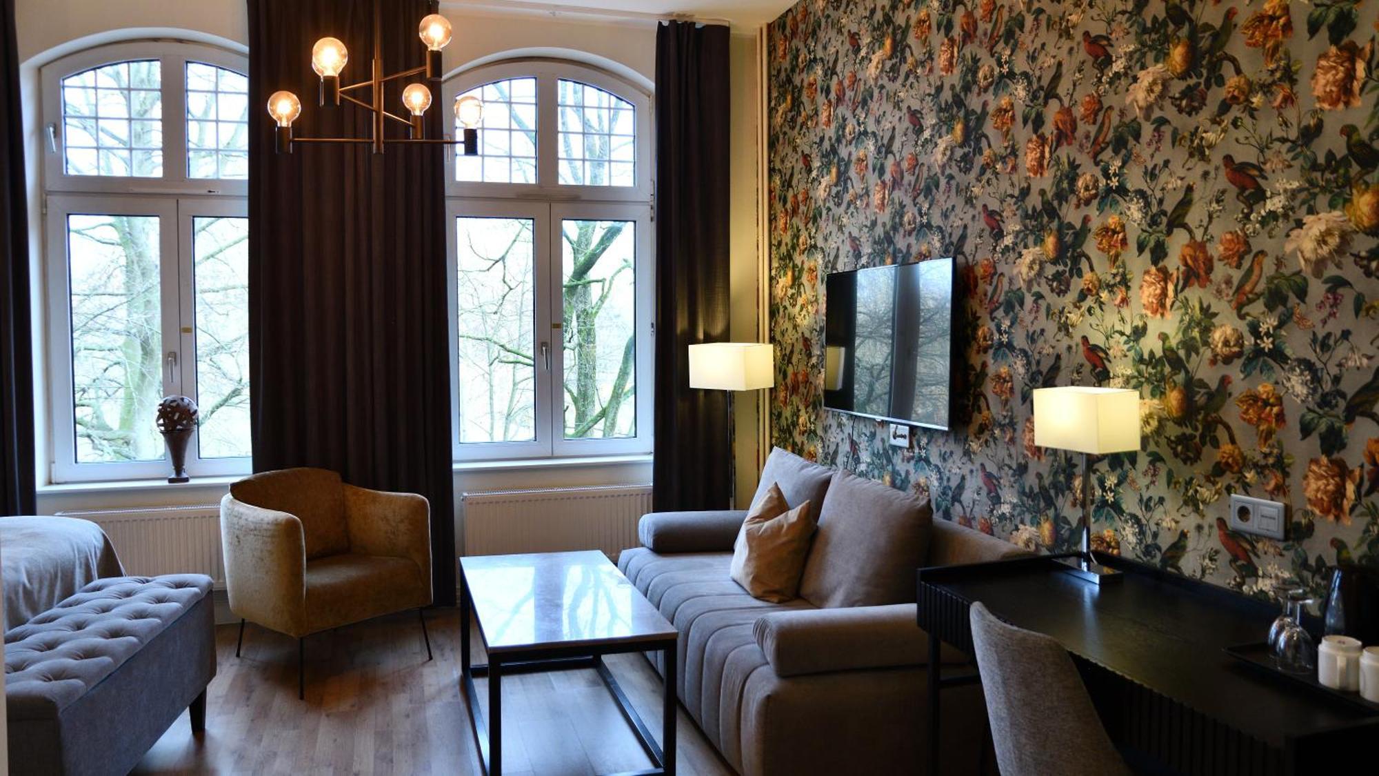Home Hotel Norre Park Халмщад Екстериор снимка